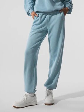 ALO Yoga Accolade Sweatpants in Celestial Blue